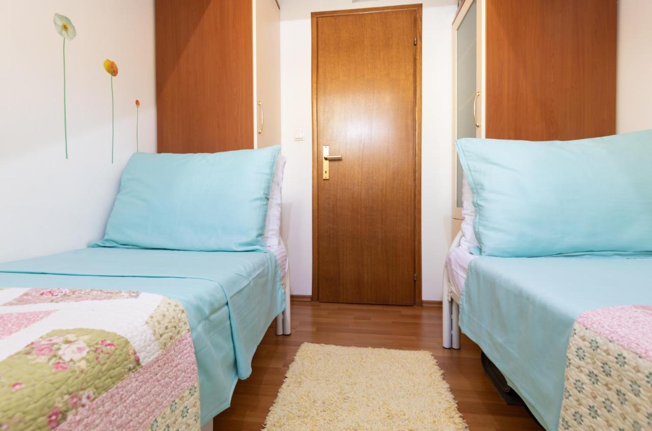 Apartman Monika Оміш Екстер'єр фото