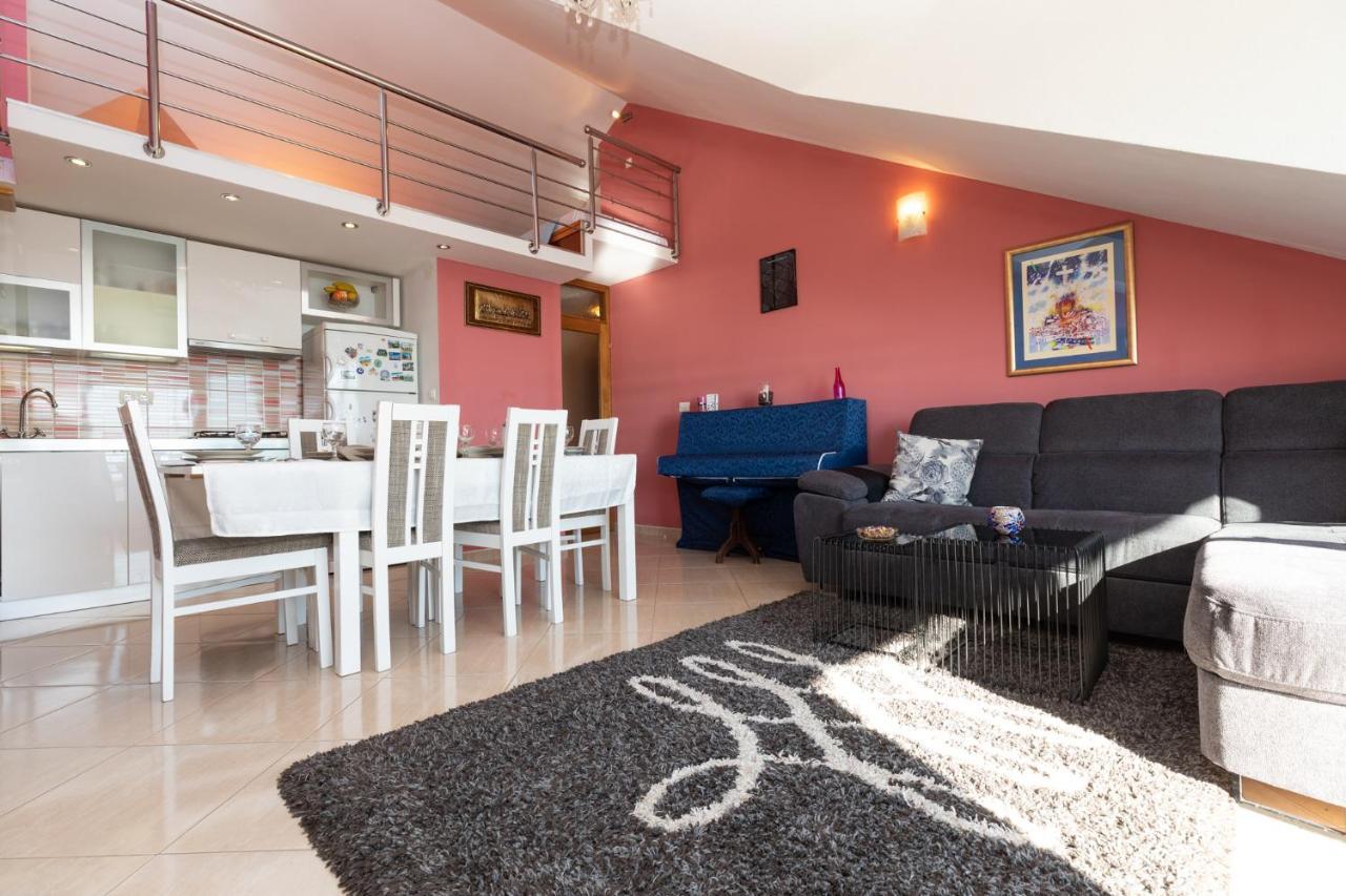 Apartman Monika Оміш Екстер'єр фото