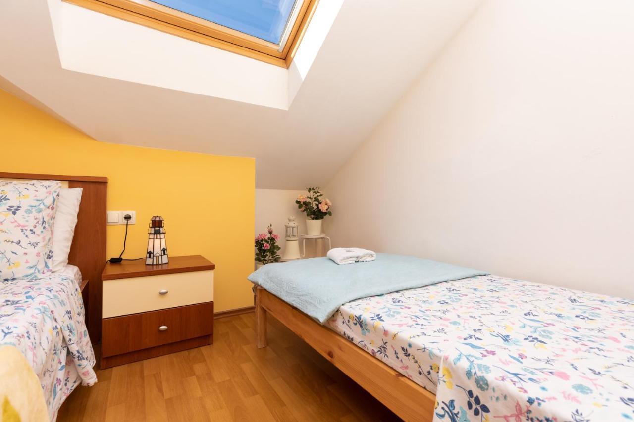 Apartman Monika Оміш Екстер'єр фото
